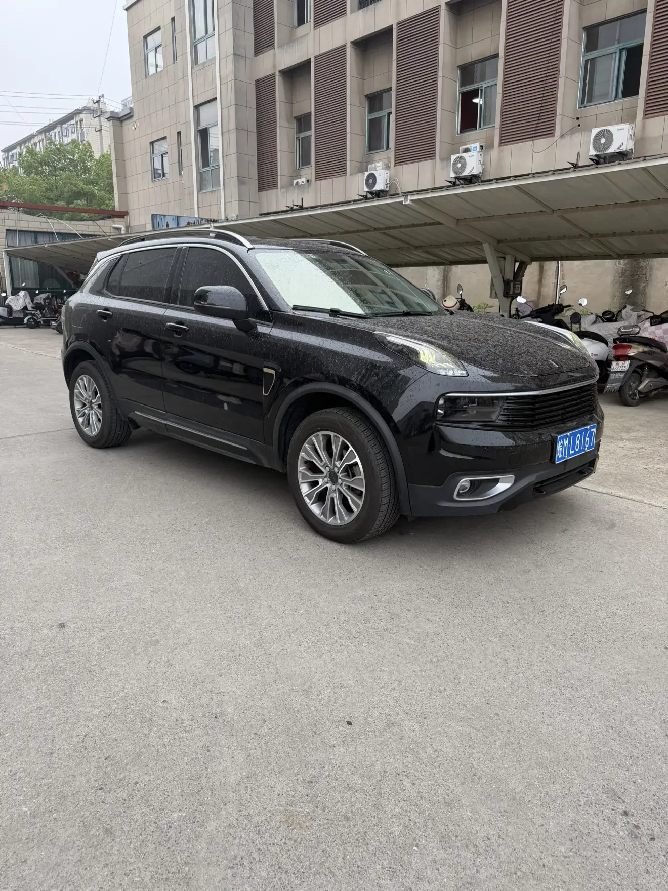 Lynk & Co 01