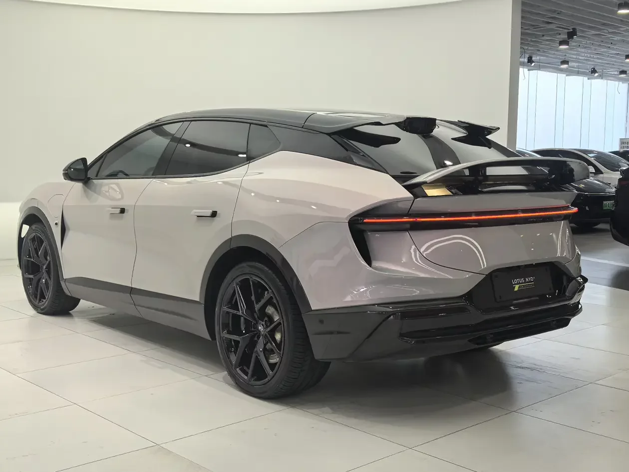 Lotus Eletre