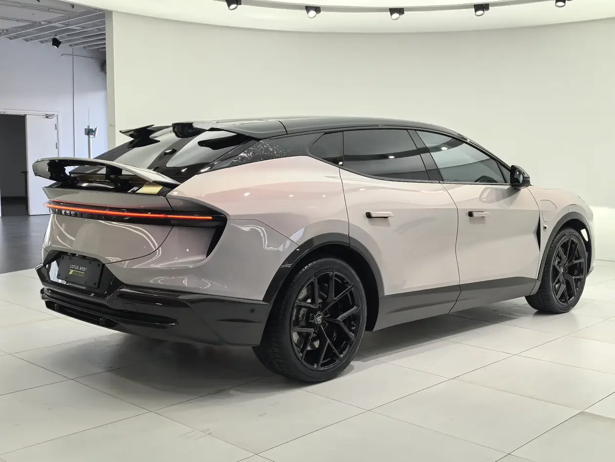 Lotus Eletre