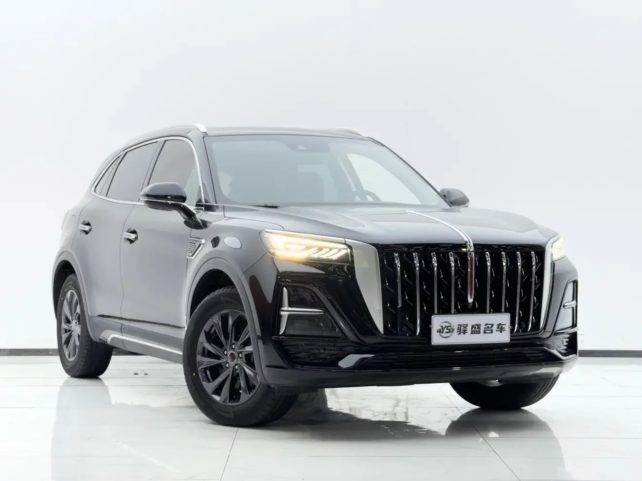 Hongqi HS5