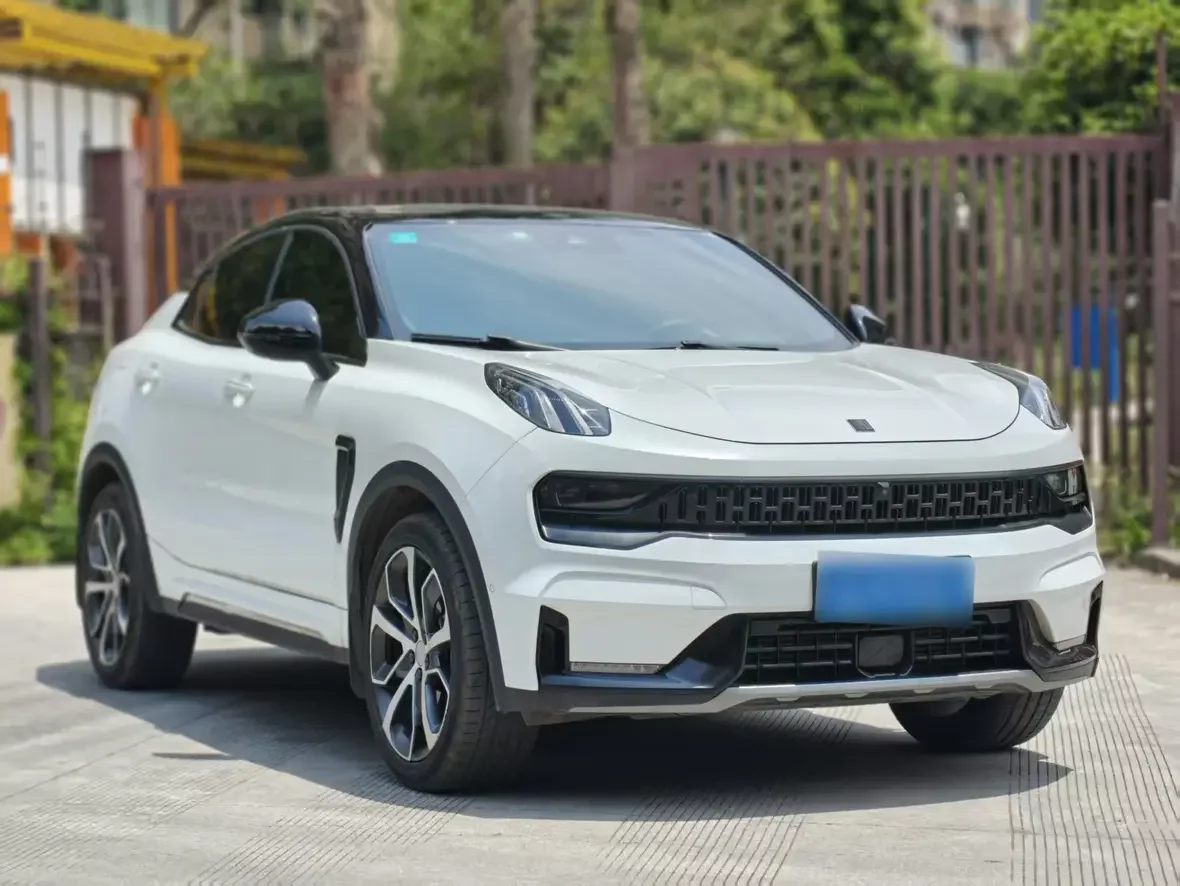 Lynk & Co 05