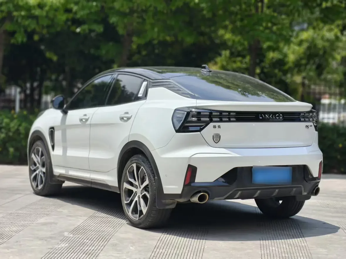 Lynk & Co 05