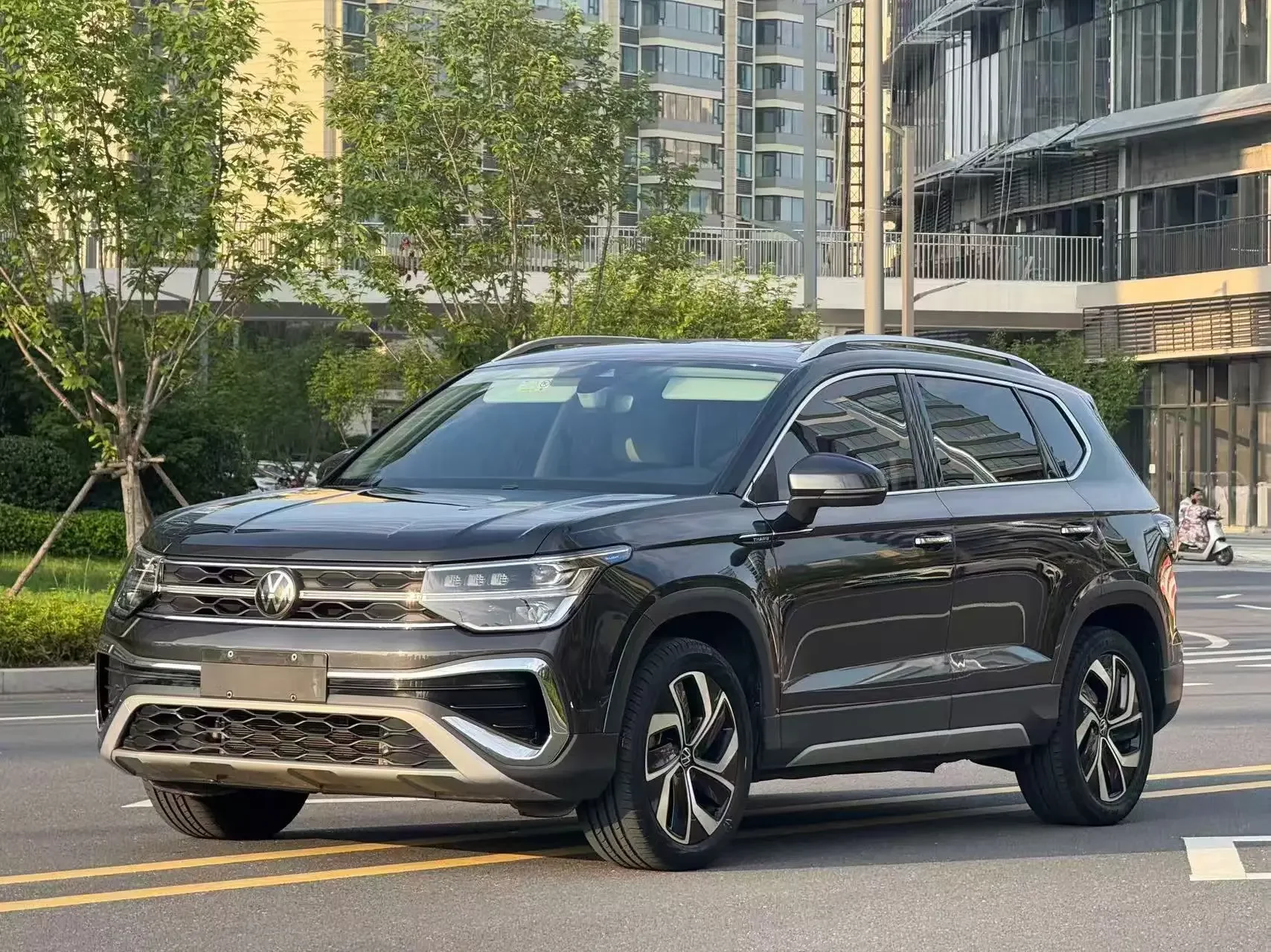 Volkswagen Tharu
