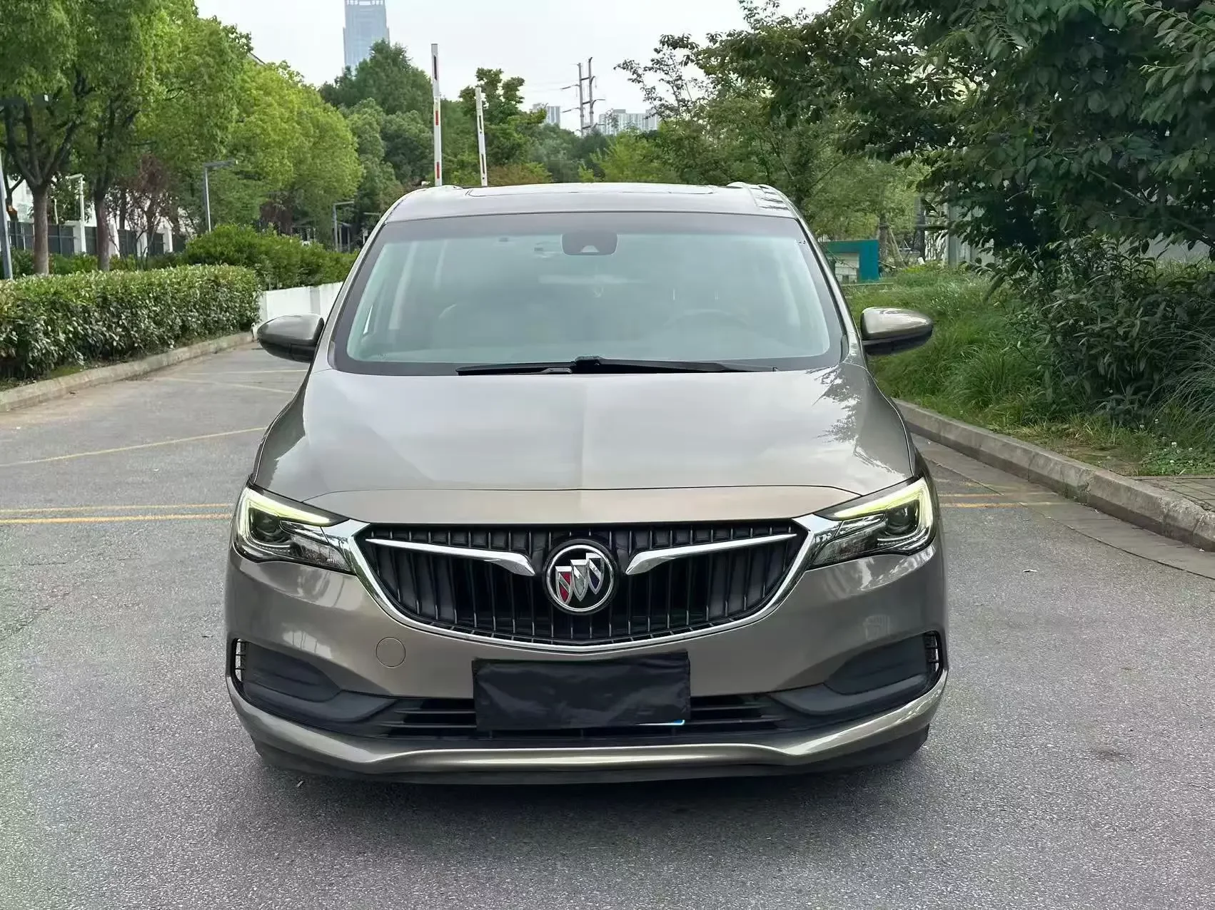 Buick GL6