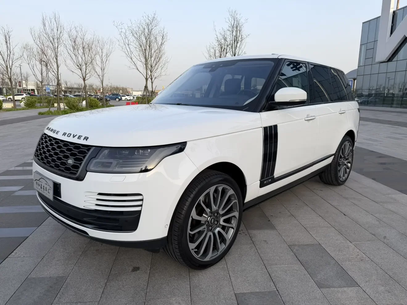 Land Rover range rover