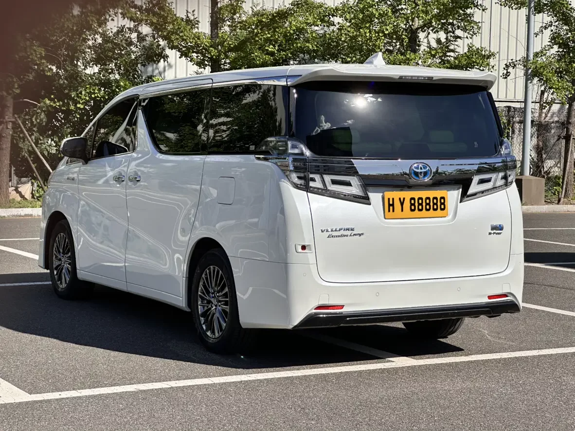 Toyota Crown Wellfire