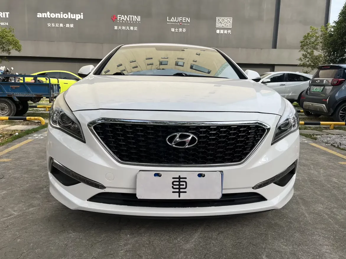 Hyundai sonata nine