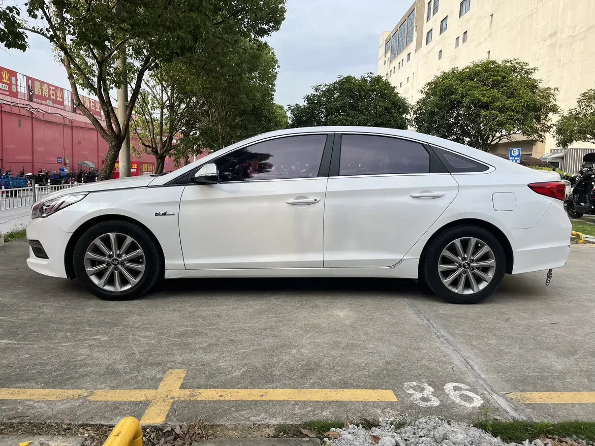 Hyundai sonata nine