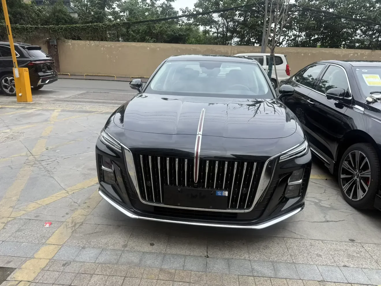 Hongqi H5