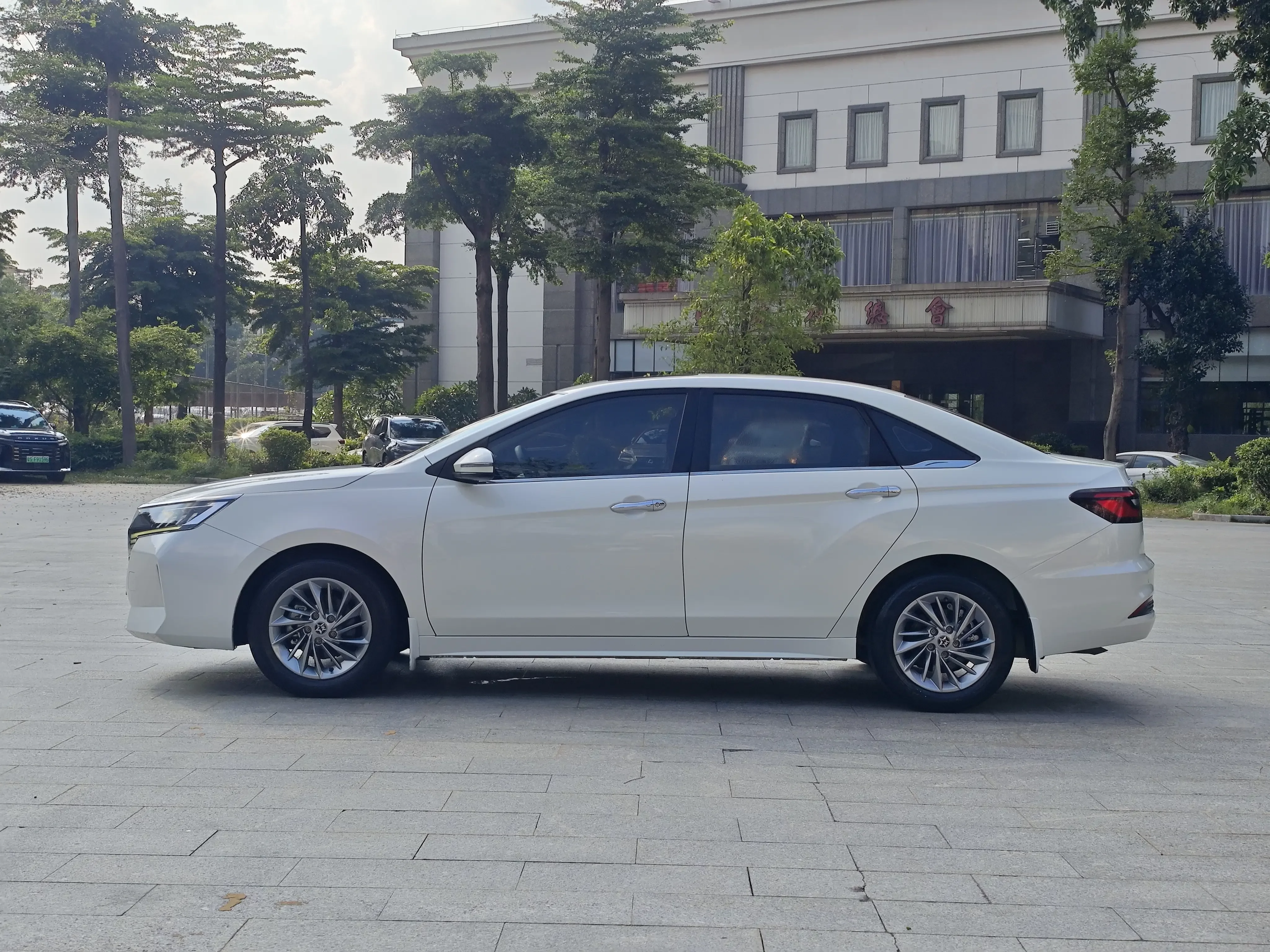 Kai Chen Venucia D60