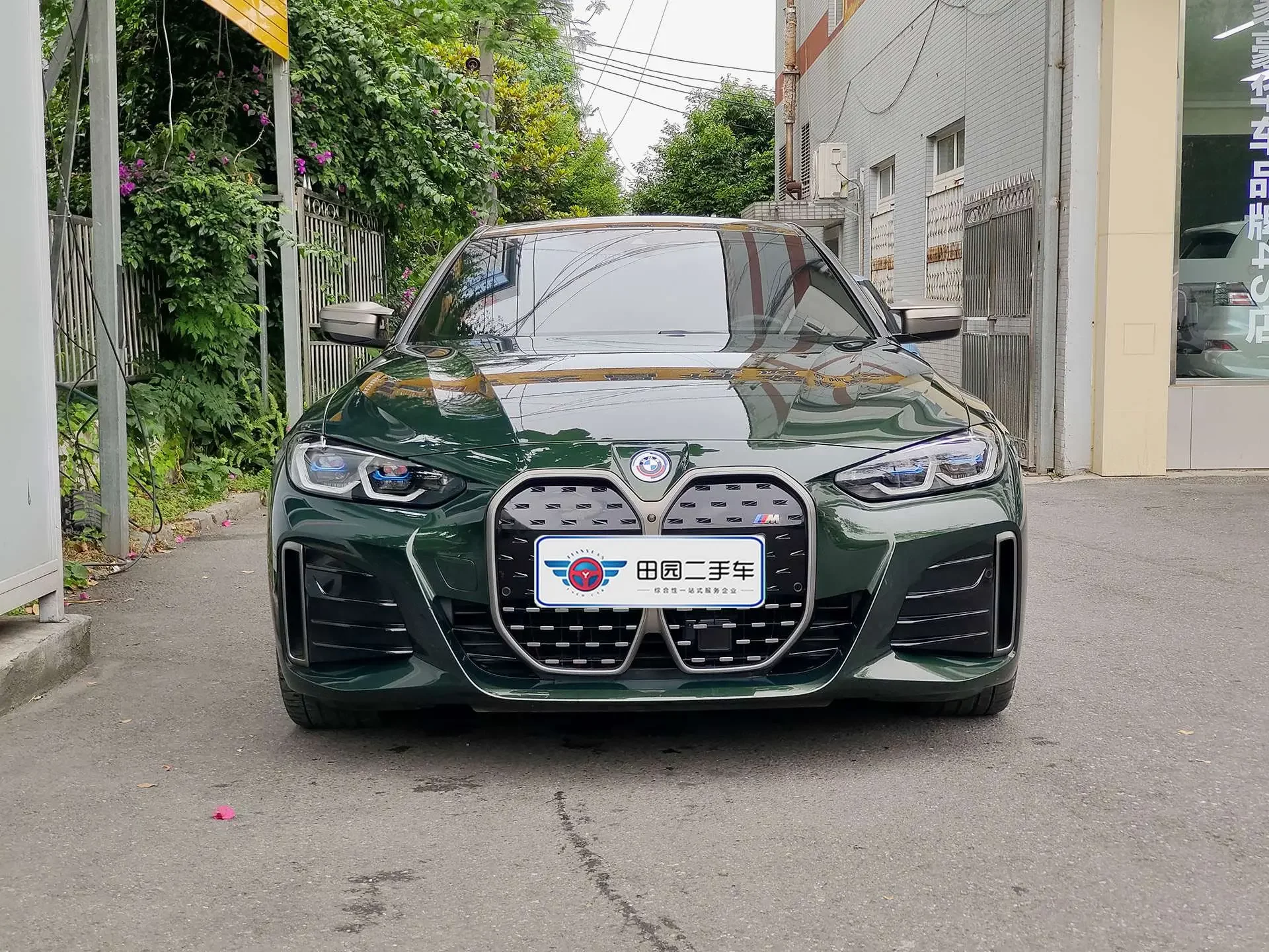 BMW i4