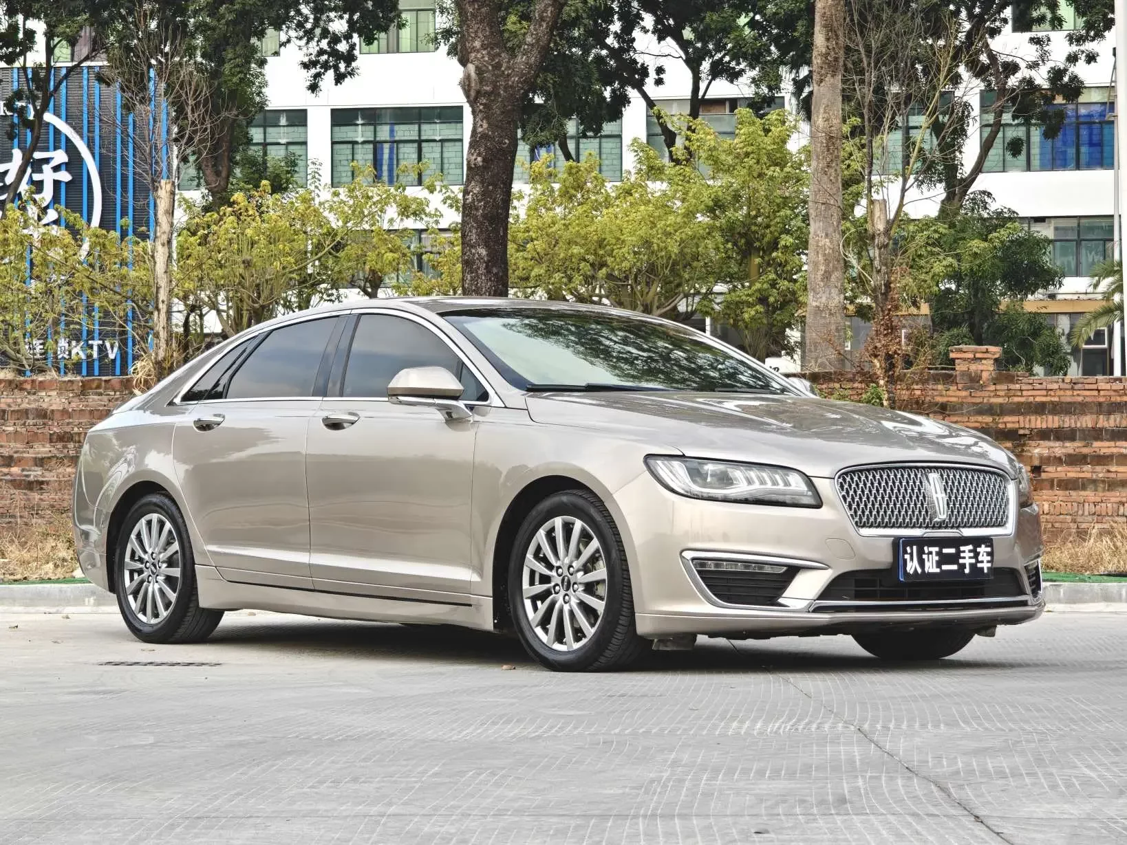 Lincoln MKZ
