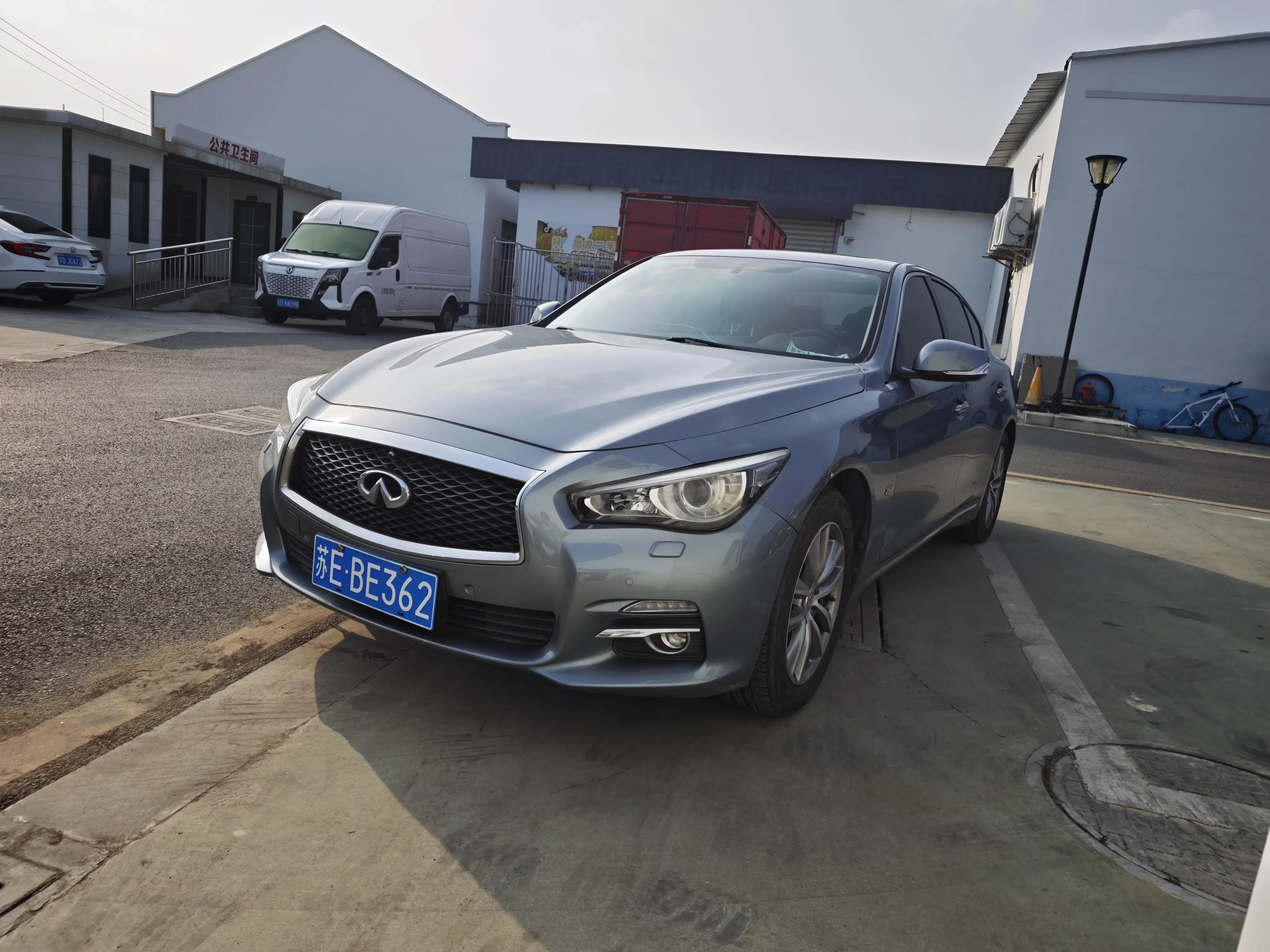 Infiniti Q50L