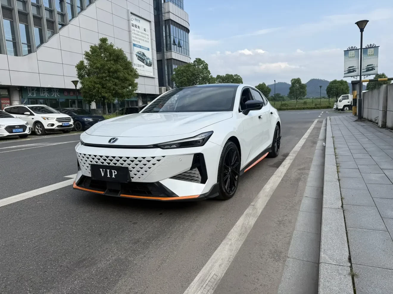 Changan UNI-V
