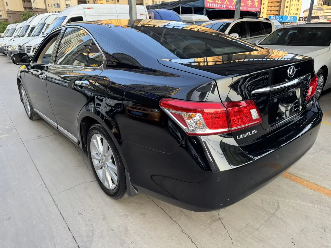 Lexus ES