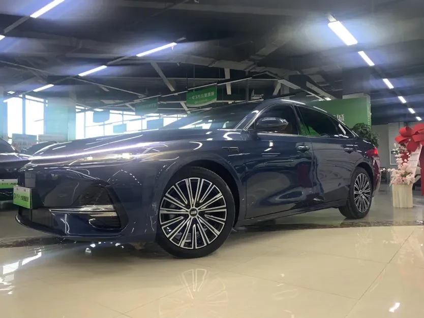 Geely Galaxy A7 EM