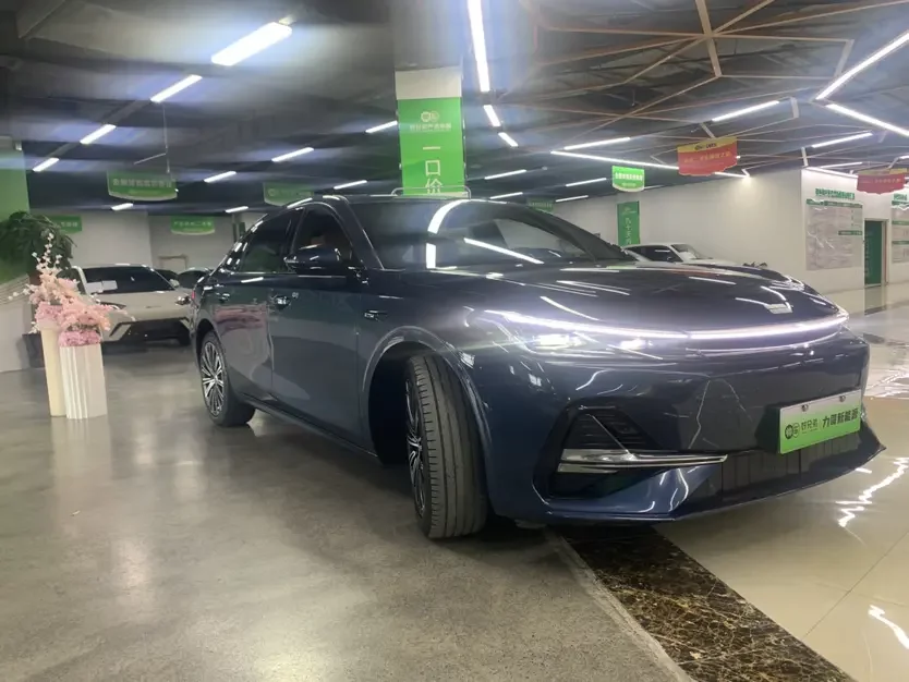 Geely Galaxy A7 EM