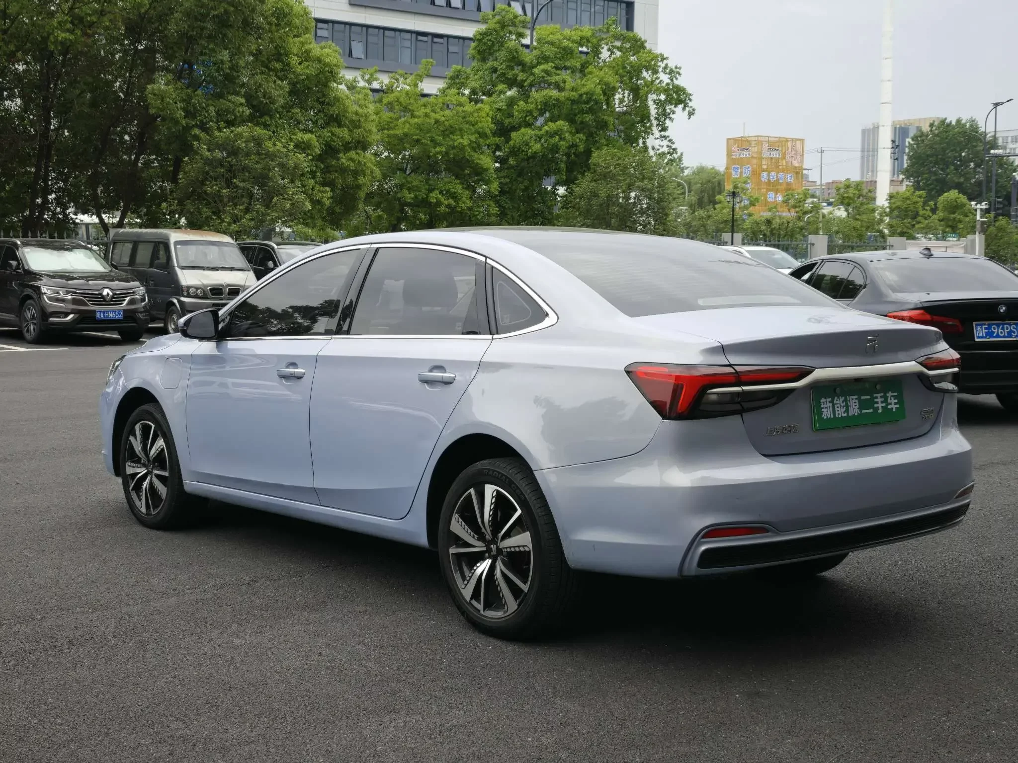 Rising Auto Feifan ER6