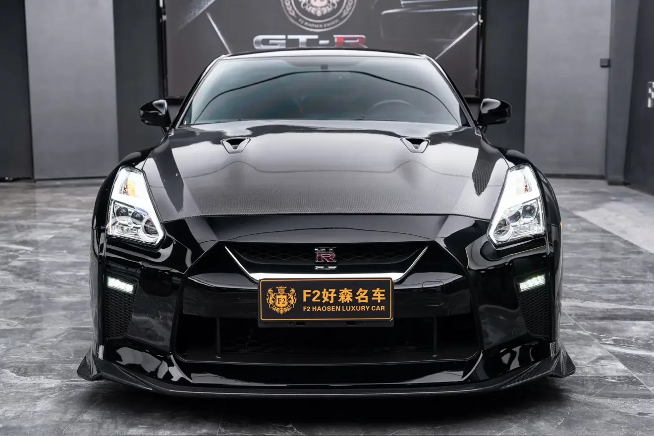 Nissan GT-R
