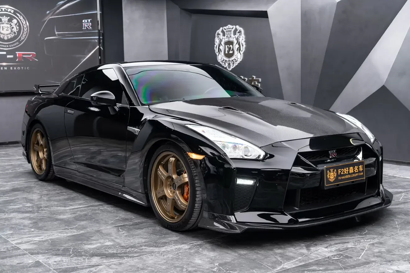 Nissan GT-R
