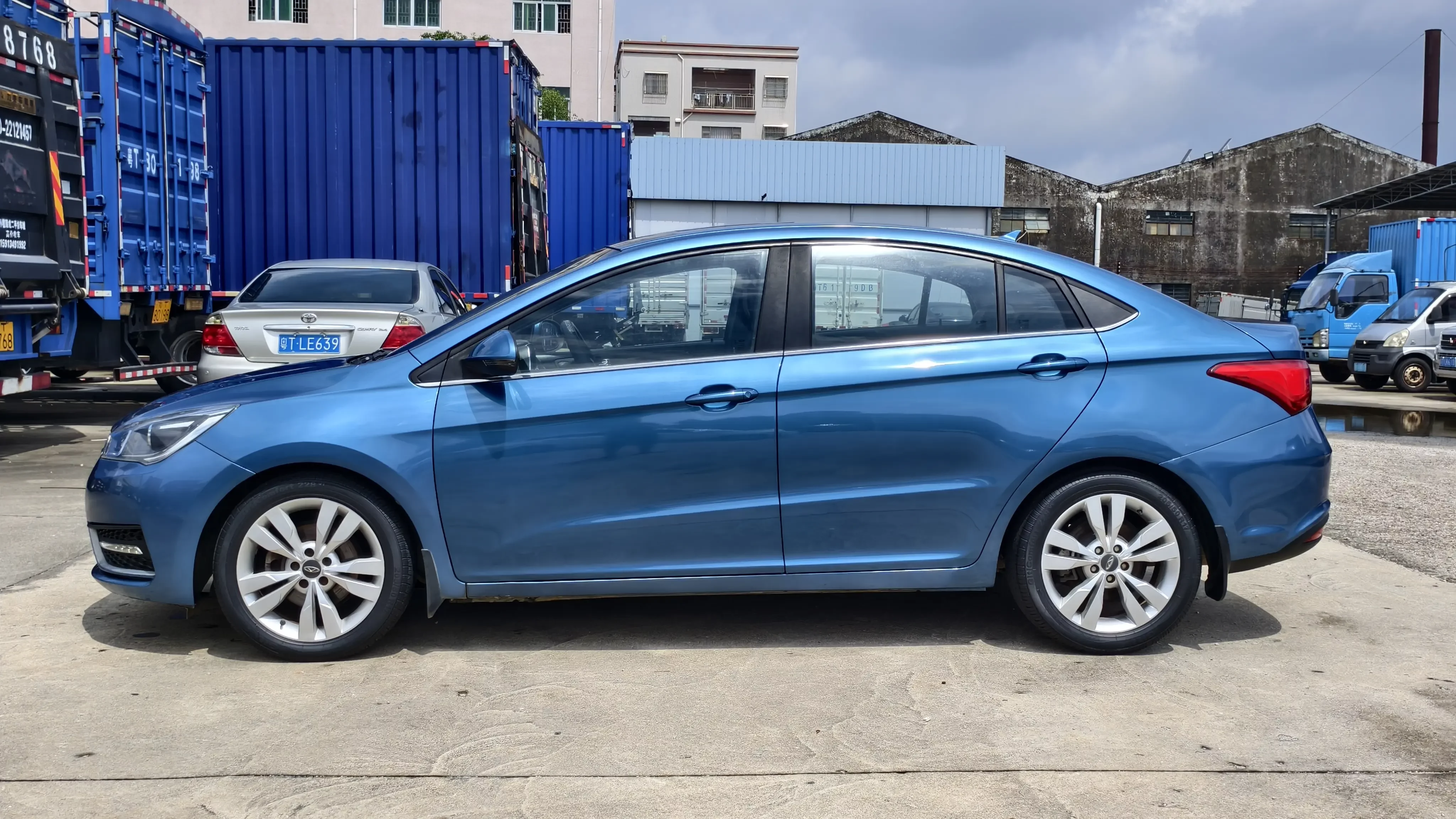 Chery Arrizo 5