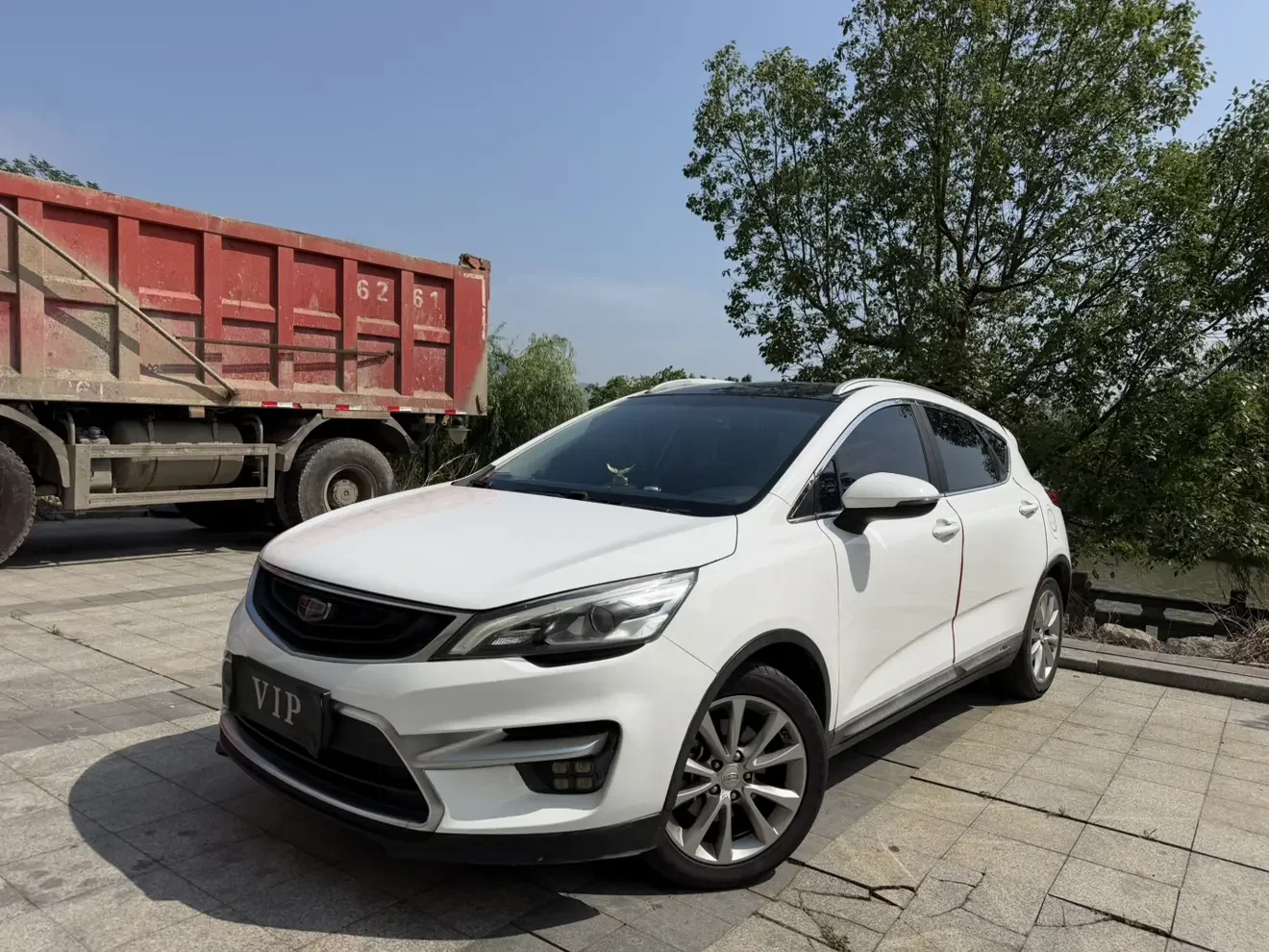 Geely Emgrand GS  из Китая