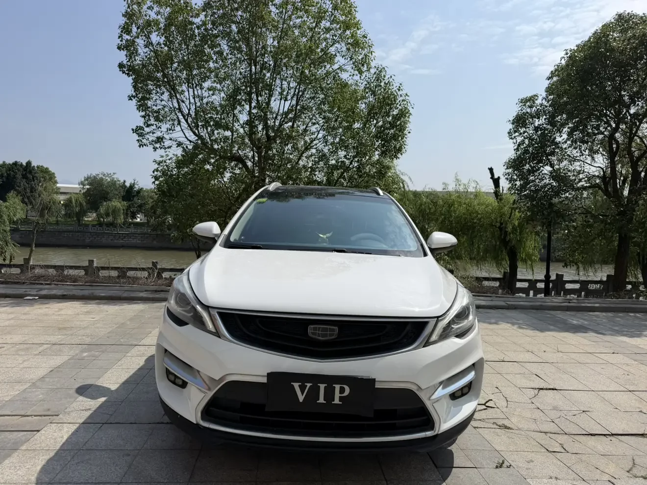 Geely Emgrand GS  из Китая
