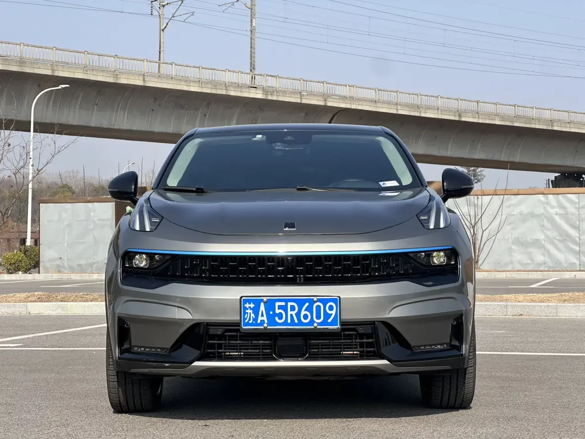 Lynk & Co 05