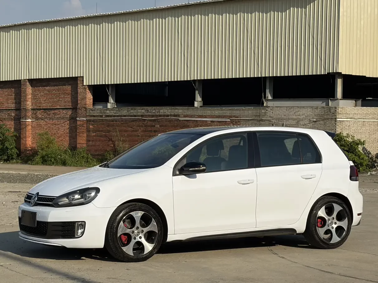 Volkswagen Golf GTI