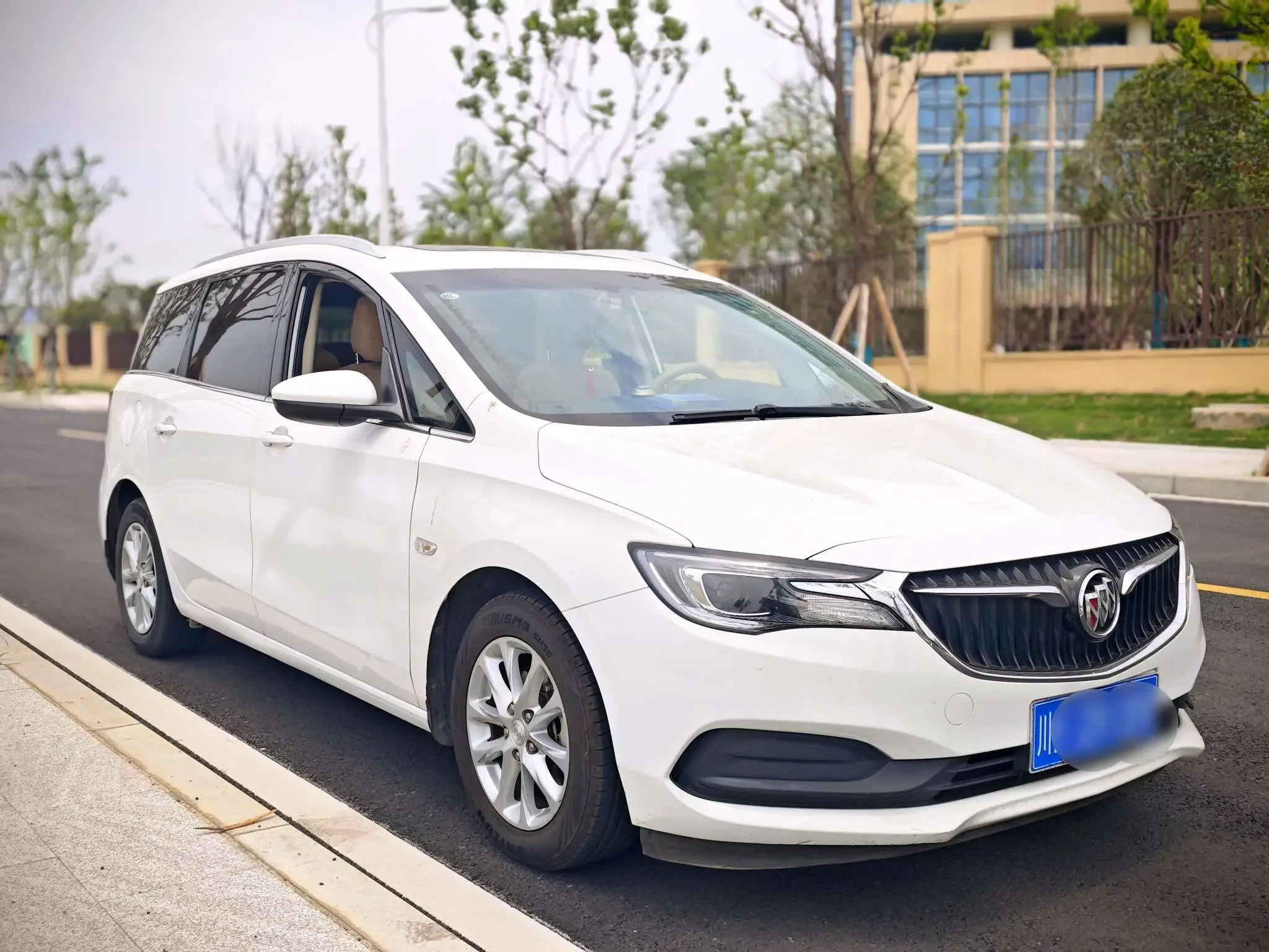 Buick GL6