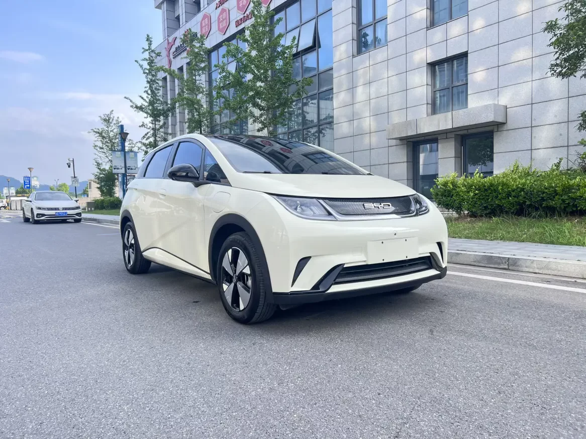 BYD dolphin