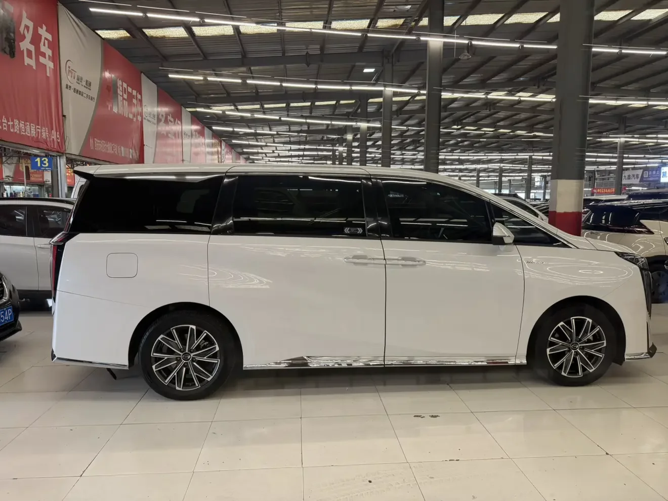 GAC Trumpchi M8