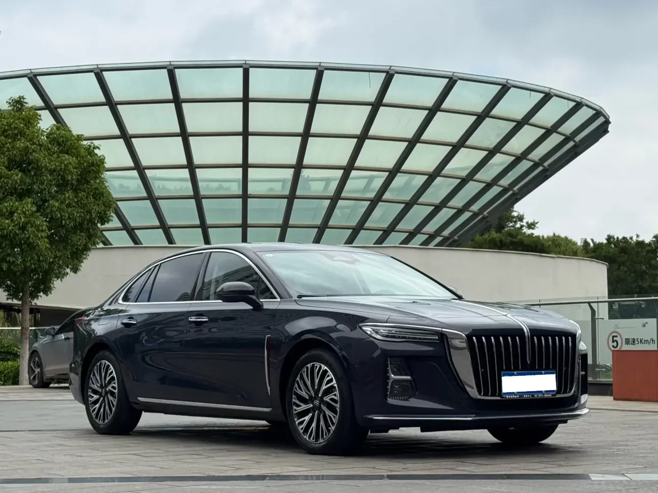 Hongqi H5