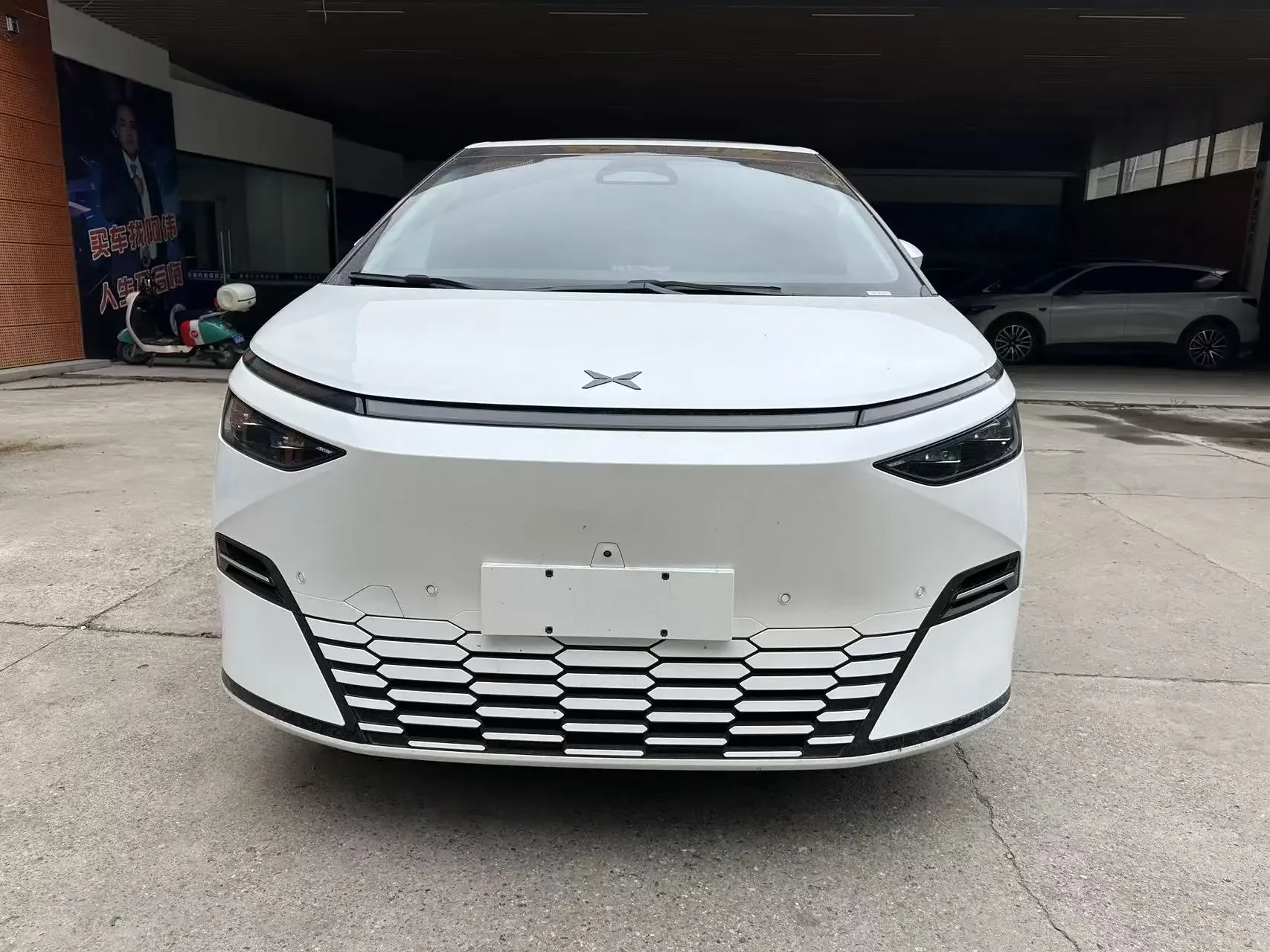 Xpeng X9