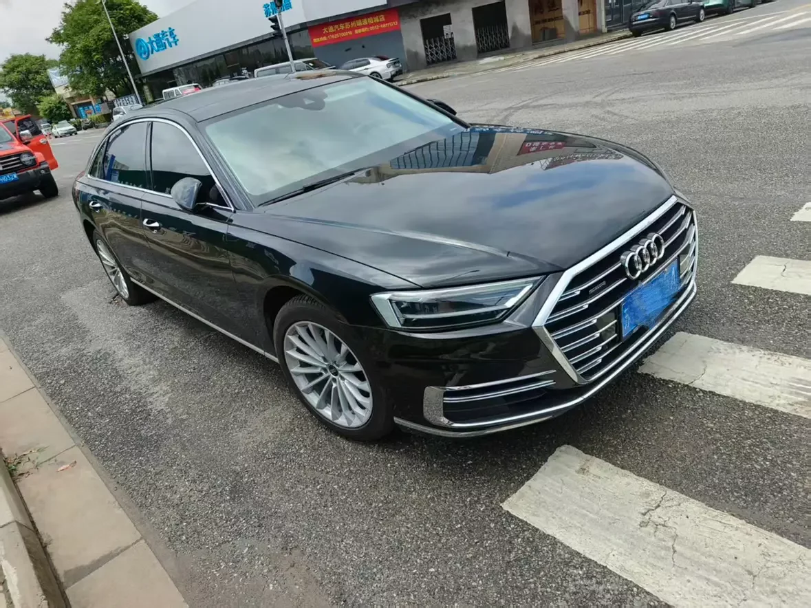 Audi A8