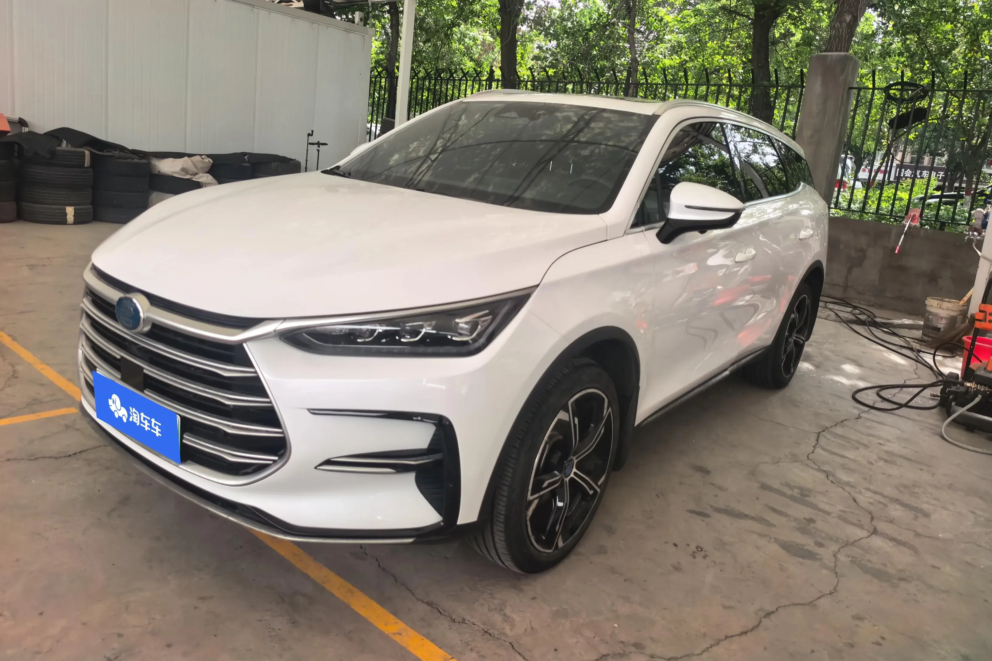 BYD Tang DM
