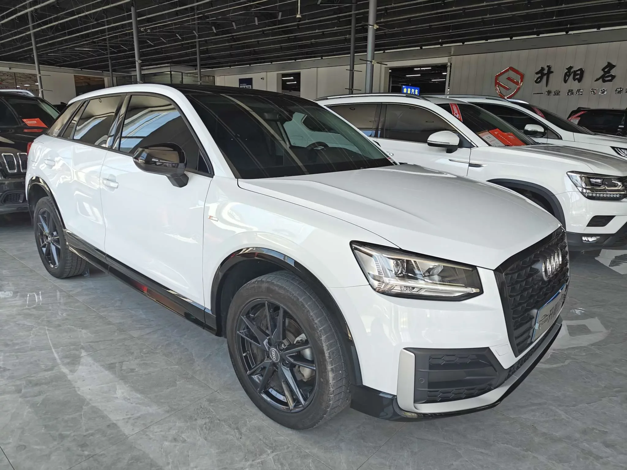 Audi Q2L