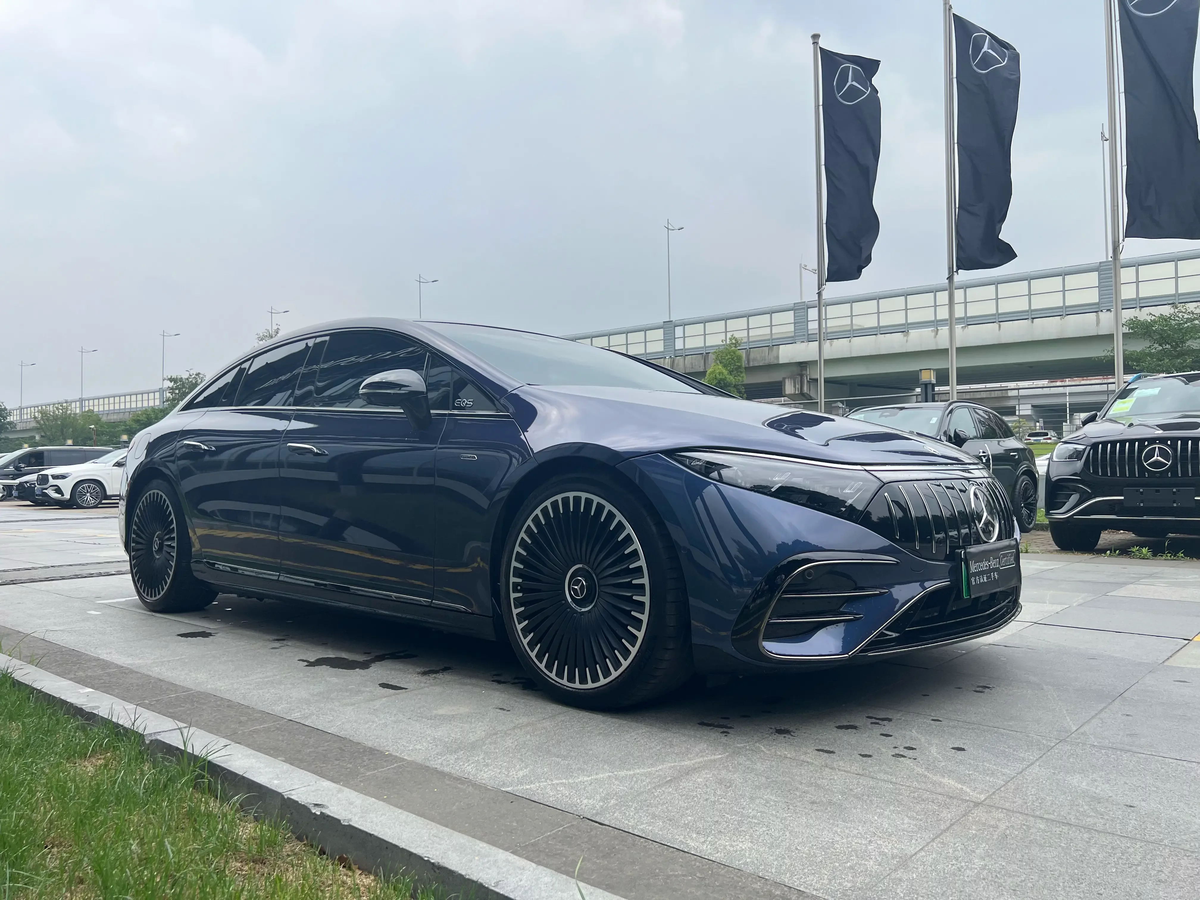 Mercedes-Benz EQS AMG