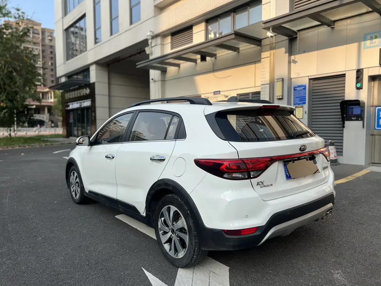 Kia KX CROSS