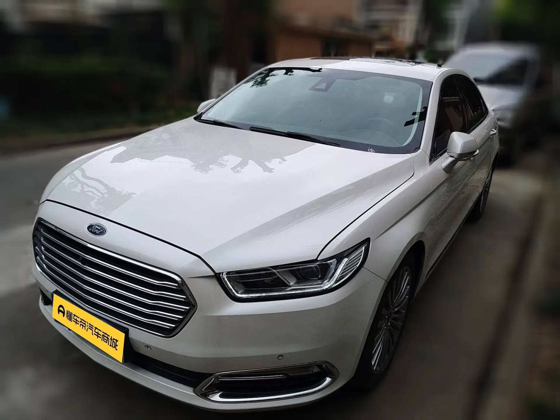 Ford Taurus