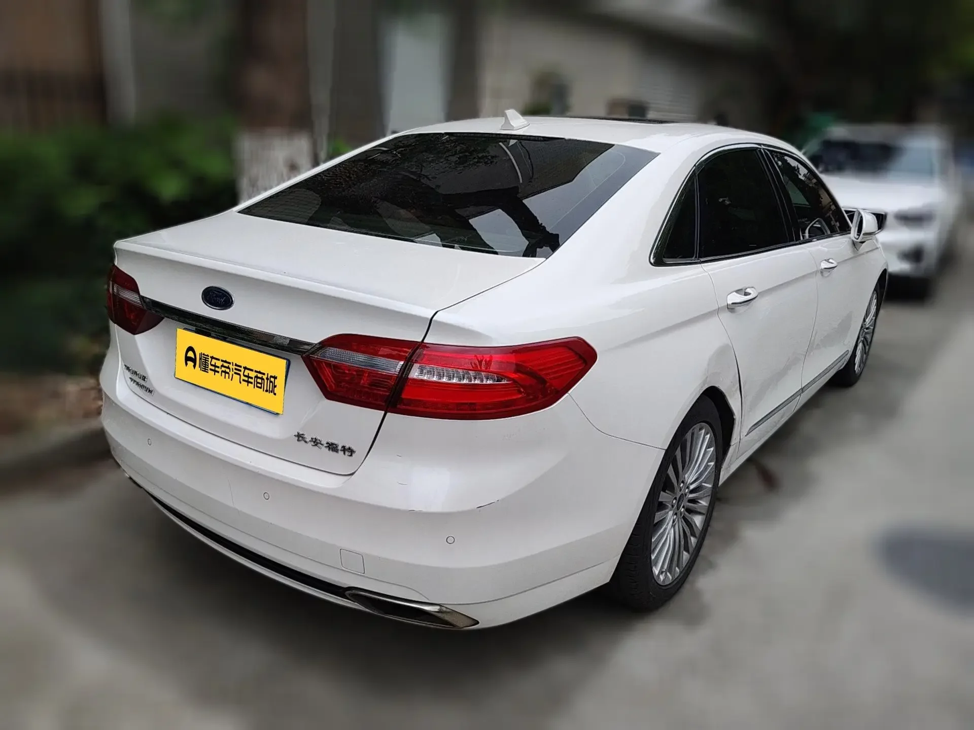 Ford Taurus