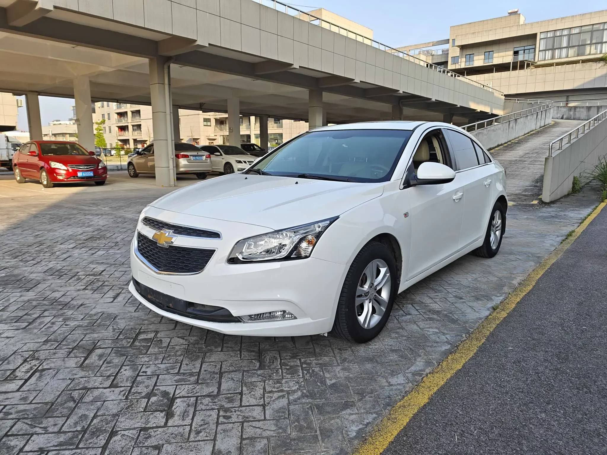 Chevrolet Monza (Cruze)  из Китая