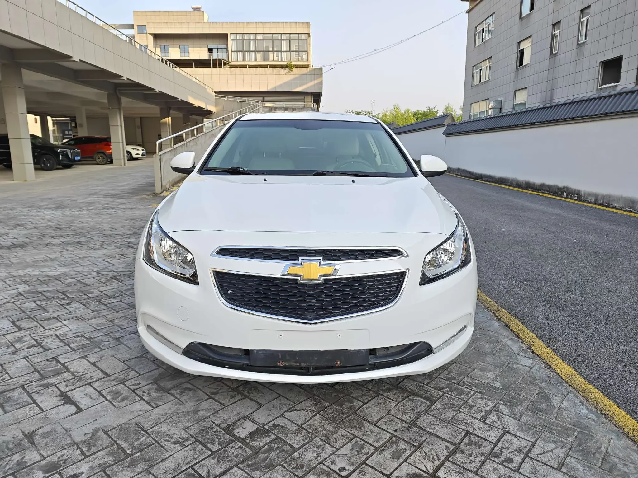 Chevrolet Monza (Cruze)  из Китая