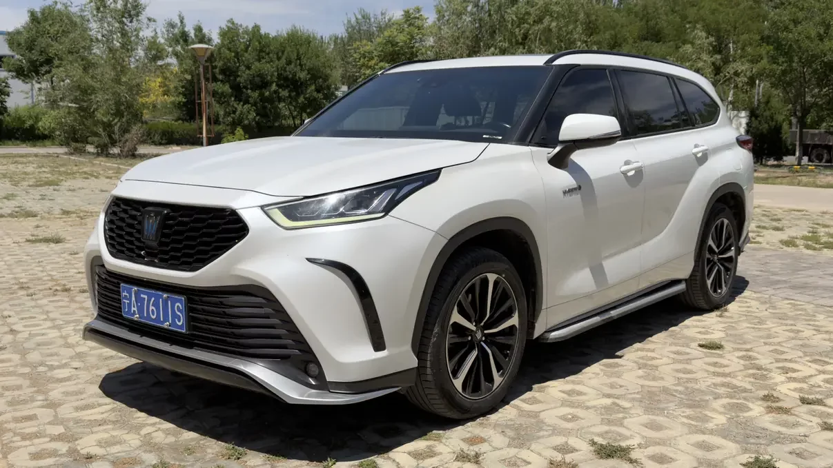 Toyota Crown Kluger