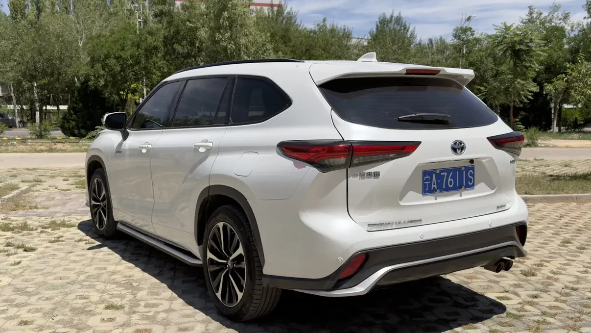 Toyota Crown Kluger