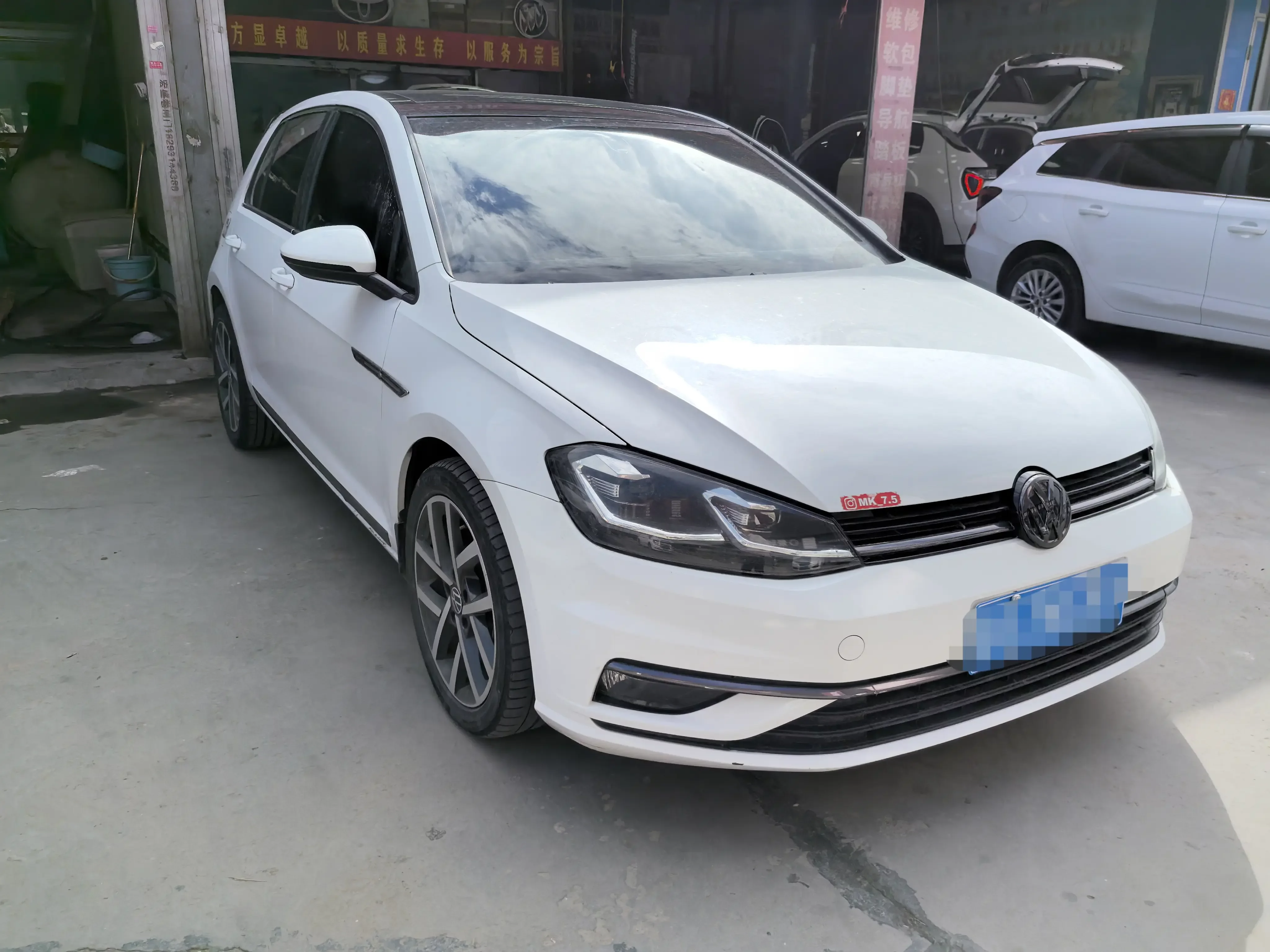 Volkswagen golf