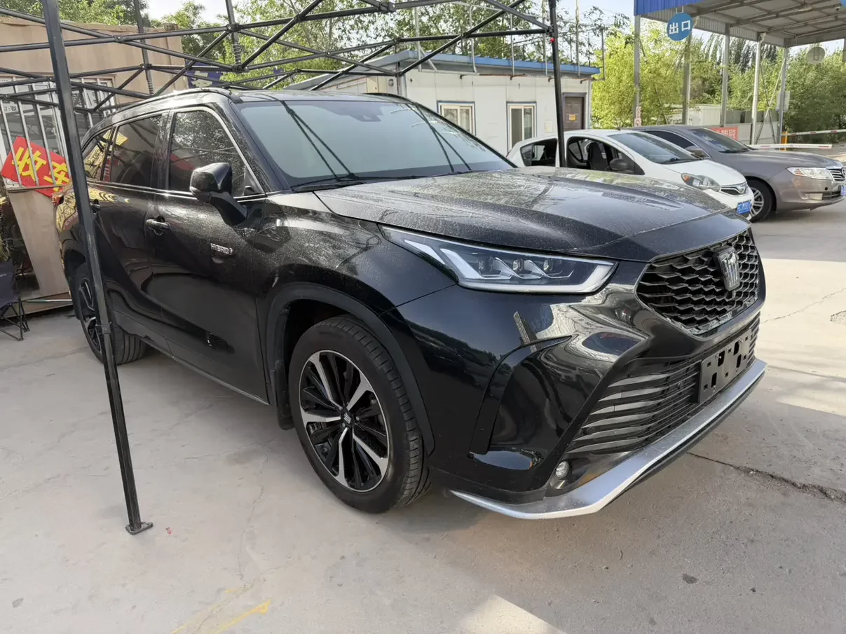Toyota Crown Kluger
