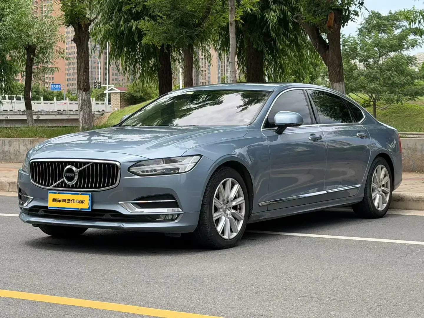 Volvo S90