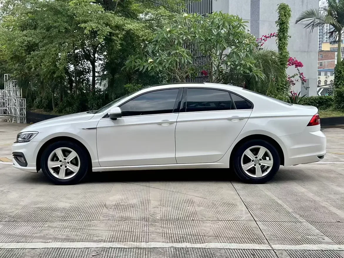 Volkswagen Lamando