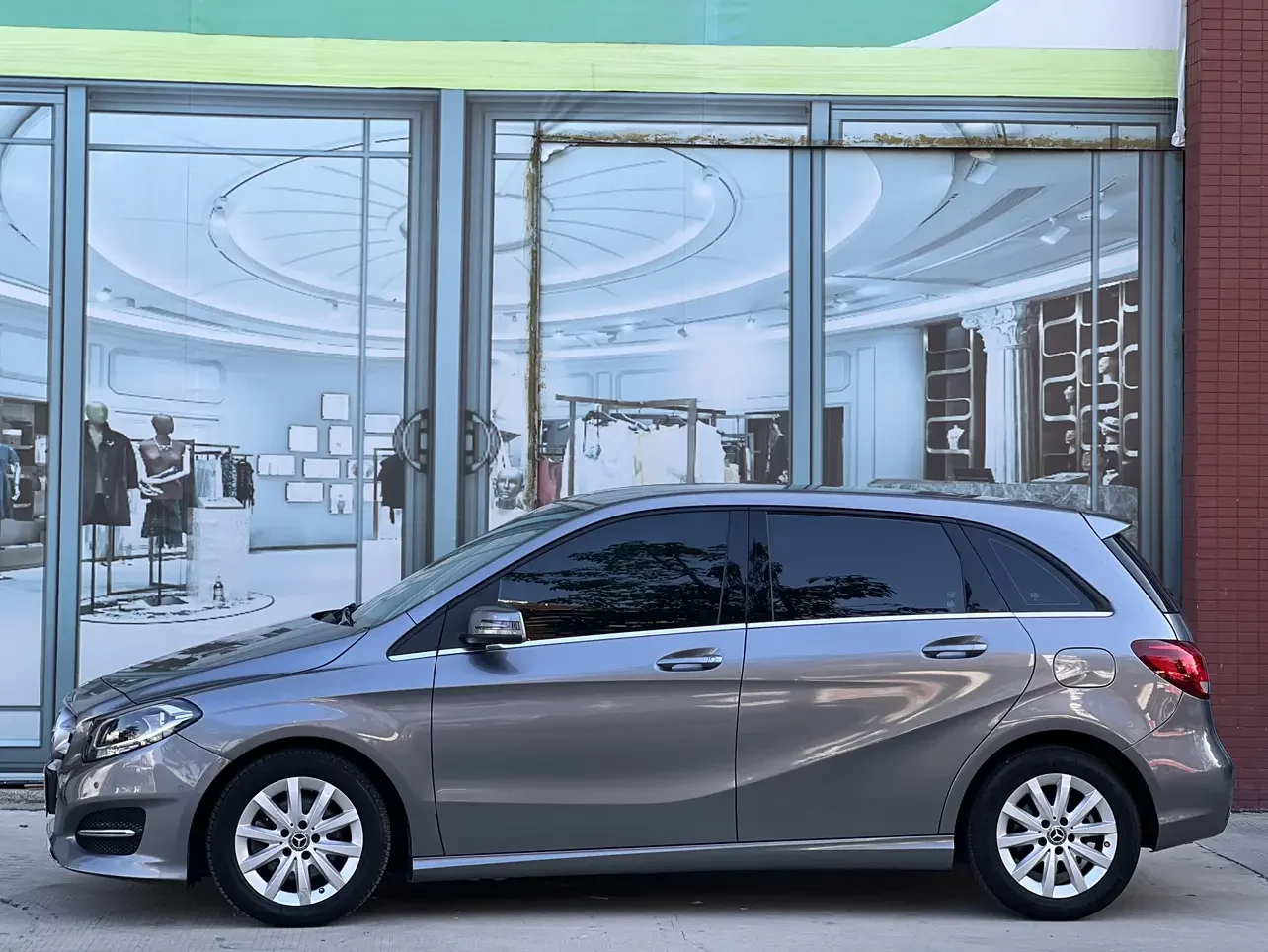 Mercedes-Benz B Class